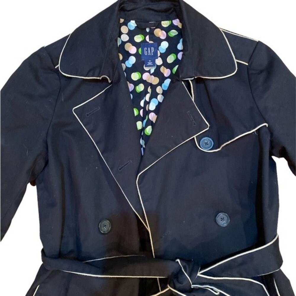 beautiful Gap rain jacket black with polka dot lining Size Medium